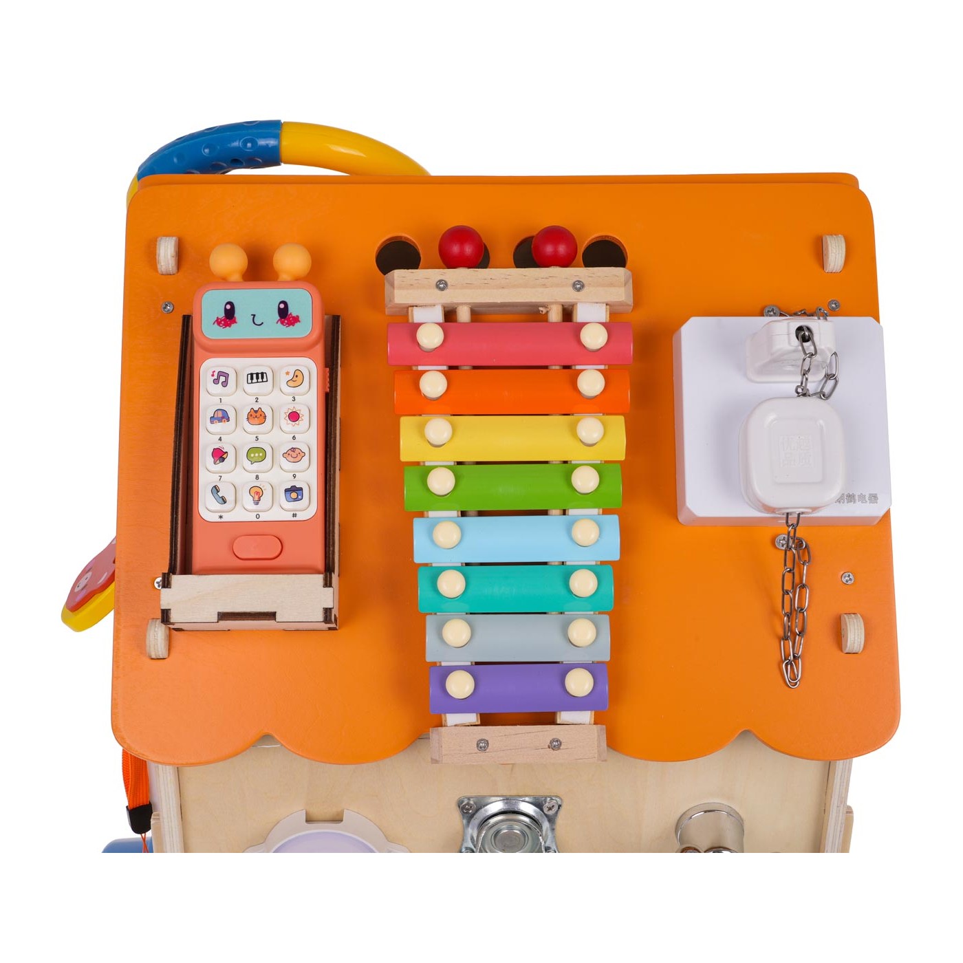 Multifunkčný interaktívny drevený domček