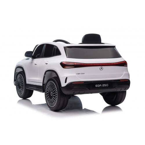 Vozidlo Mercedes Benz EQA 250 White