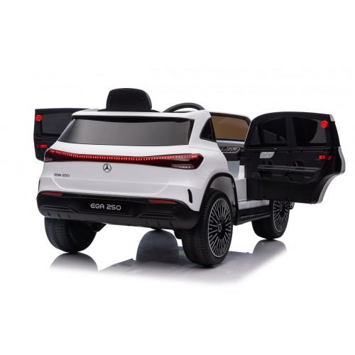 Vozidlo Mercedes Benz EQA 250 White