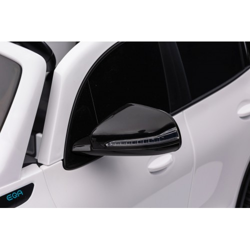 Vozidlo Mercedes Benz EQA 250 White