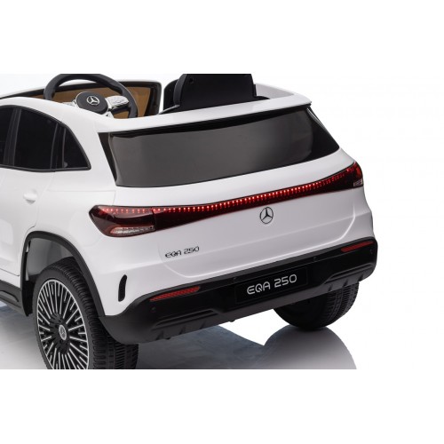 Vozidlo Mercedes Benz EQA 250 White