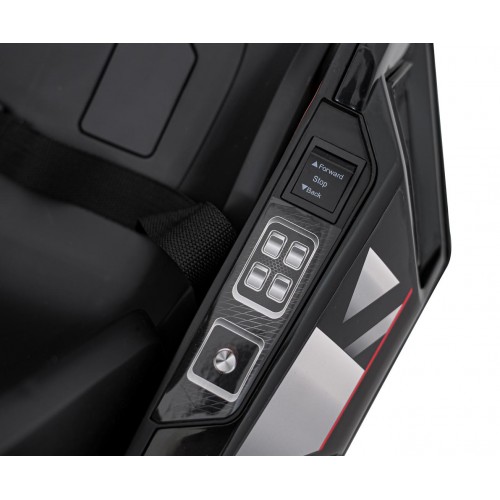 Kart Audi s driftovacou funkciou Biela