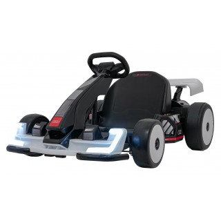 Kart Audi s driftovacou funkciou Biela