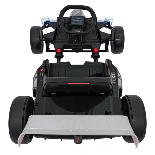 Kart Audi s driftovacou funkciou Biela