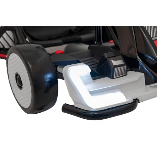 Kart Audi s driftovacou funkciou Biela