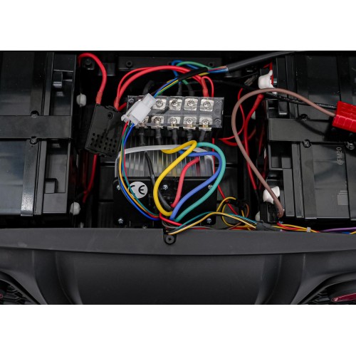 Kart Audi s driftovacou funkciou Biela