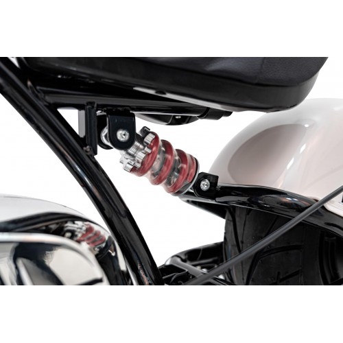 Chopper Warrior Motocykel Vehicle White