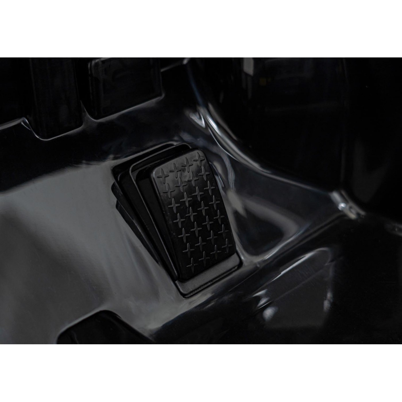 Vozidlo Porsche Spyder RS 718 Black MP4