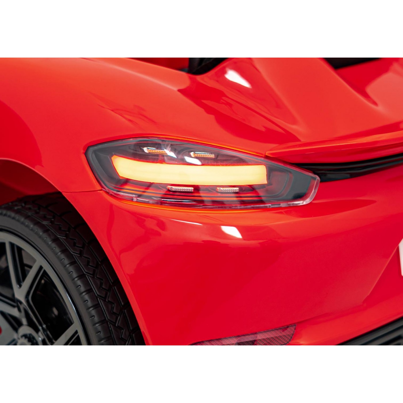 Vozidlo Porsche Spyder RS 718 Red MP4