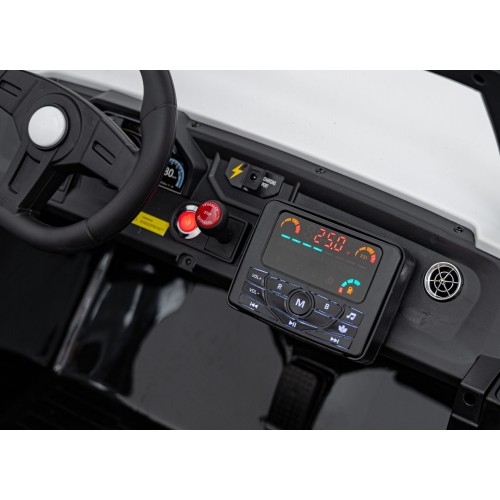 Vozidlo Buggy Clash STRONG 4x4 Biely