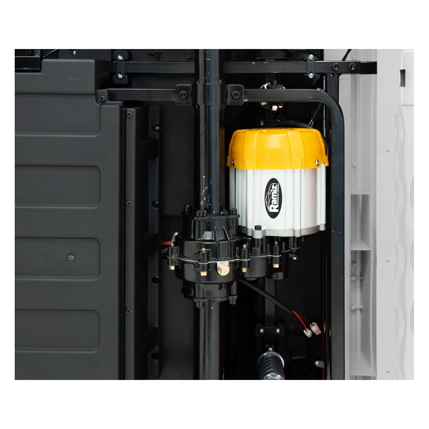 Vozidlo Mercedes Benz MAYBACH G650 STRONG Biele