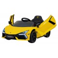 Žlté vozidlo Lamborghini Revuelto