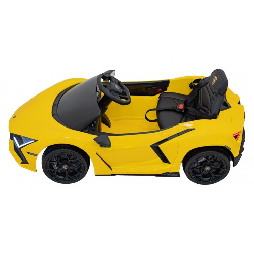 Žlté vozidlo Lamborghini Revuelto