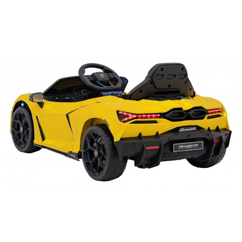 Žlté vozidlo Lamborghini Revuelto