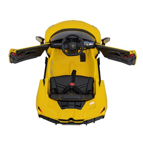 Žlté vozidlo Lamborghini Revuelto