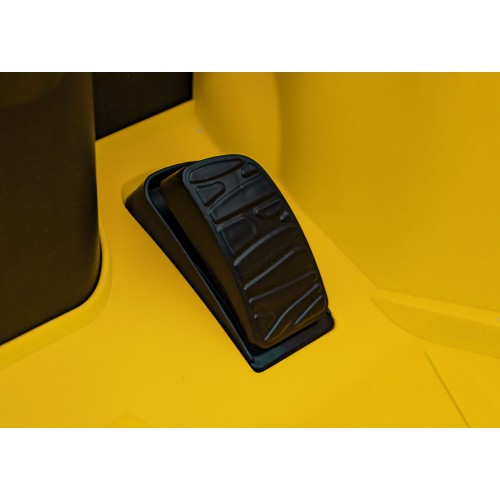 Žlté vozidlo Lamborghini Revuelto