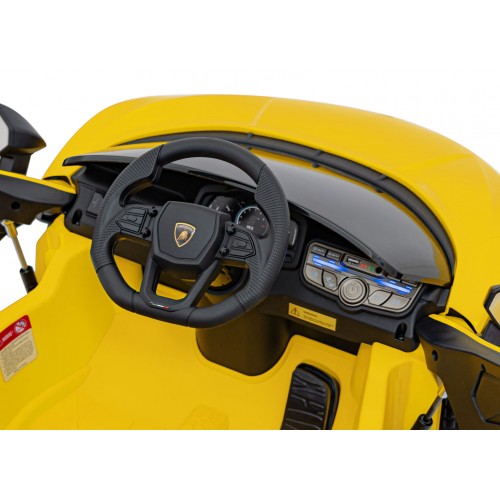 Žlté vozidlo Lamborghini Revuelto