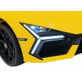Žlté vozidlo Lamborghini Revuelto