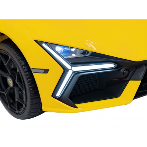 Žlté vozidlo Lamborghini Revuelto