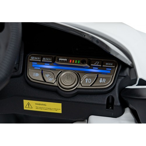 Vozidlo Lamborghini Revuelto White