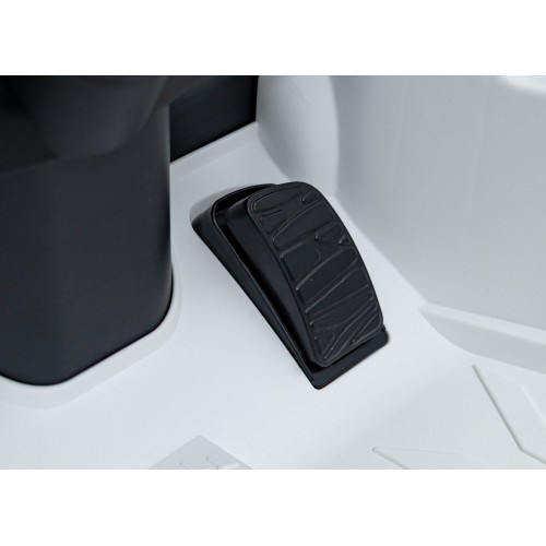 Vozidlo Lamborghini Revuelto White