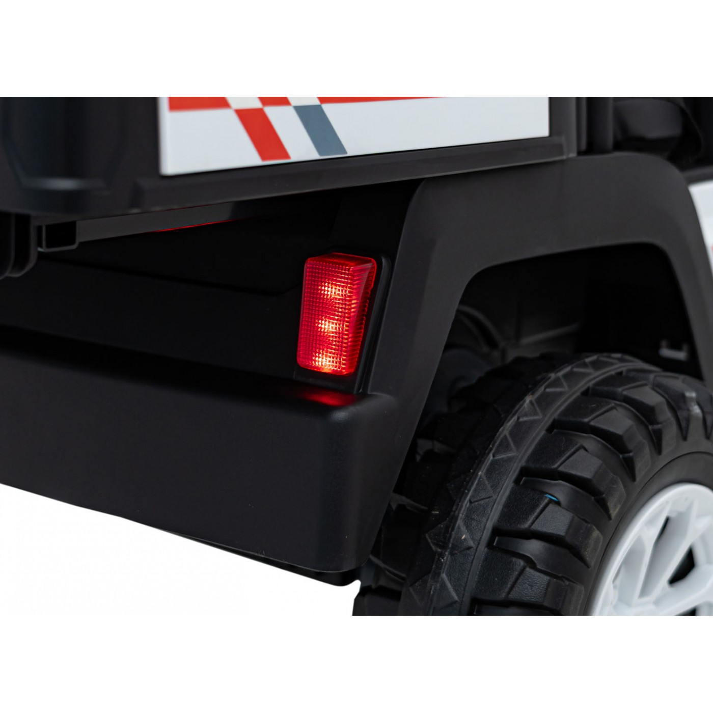 Champion Pick-Up Vehicle White