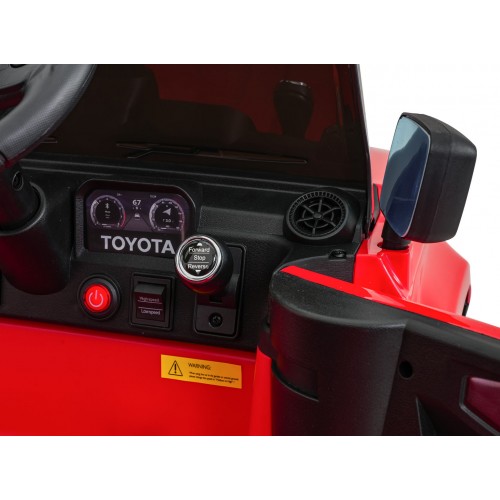 Vozidlo Toyota Land Cruiser PRADO červené