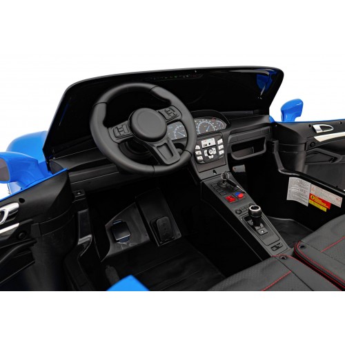 Modré lakované perfektné vozidlo