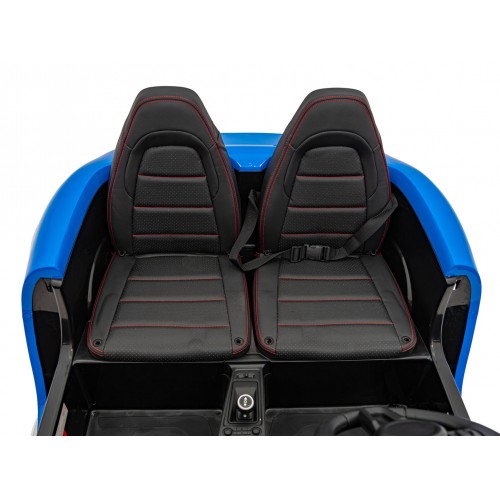 Modré lakované perfektné vozidlo