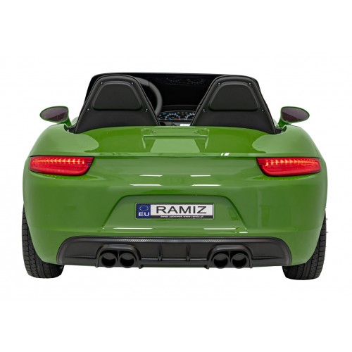 Vozidlo Perfecta lakované na zeleno