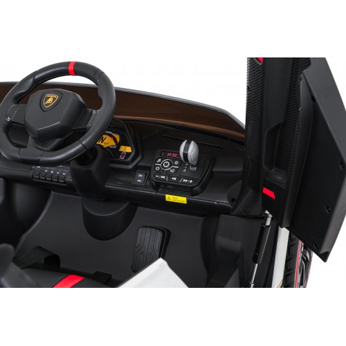 Vozidlo Lamborghini Veneno White