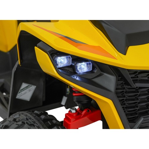 Štvorkolkové vozidlo s rýchlym kolesom žlté