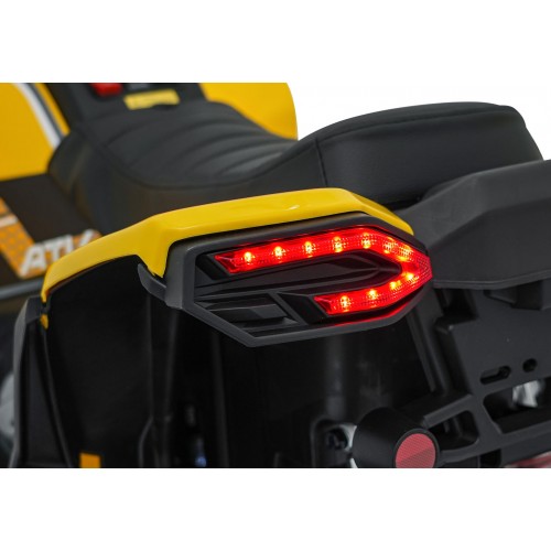 Štvorkolkové vozidlo s rýchlym kolesom žlté