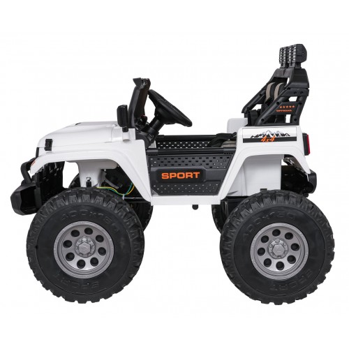 Extrémne športové vozidlo 4x4 s variabilnou veľkosťou, biele