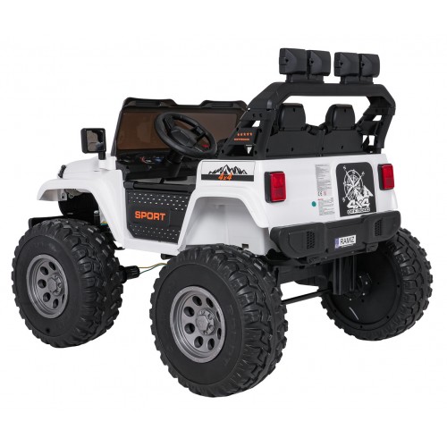 Extrémne športové vozidlo 4x4 s variabilnou veľkosťou, biele