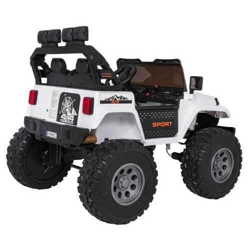 Extrémne športové vozidlo 4x4 s variabilnou veľkosťou, biele