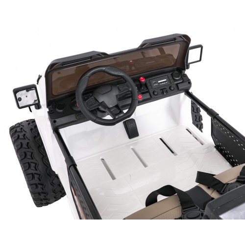 Extrémne športové vozidlo 4x4 s variabilnou veľkosťou, biele