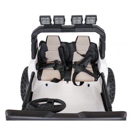 Extrémne športové vozidlo 4x4 s variabilnou veľkosťou, biele