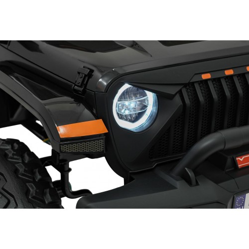 Extrémne športové vozidlo 4x4, variabilná veľkosť, čierna