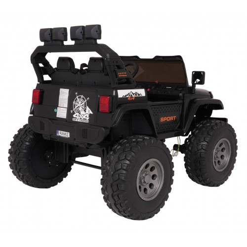 Extrémne športové vozidlo 4x4, variabilná veľkosť, čierna