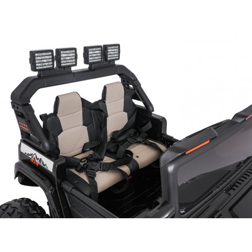 Extrémne športové vozidlo 4x4, variabilná veľkosť, čierna