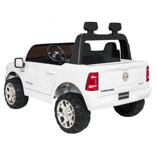 RAM vozidla 3500 biela