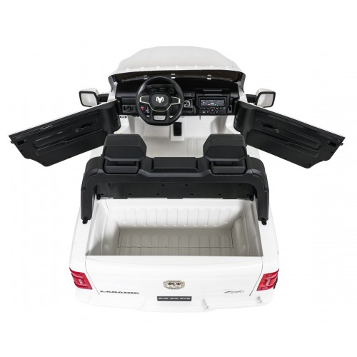 RAM vozidla 3500 biela