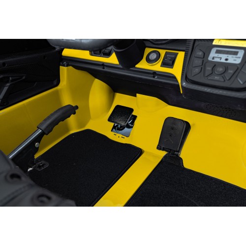 Lamborghini Revuelto XL STRONG Žlté vozidlo