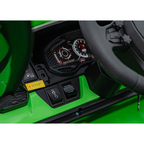 Lamborghini Revuelto XL STRONG Zelené vozidlo