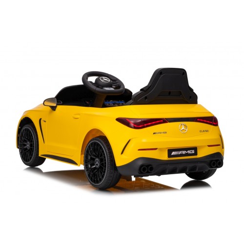 Mercedes Benz AMG CLE 53 Žlté vozidlo