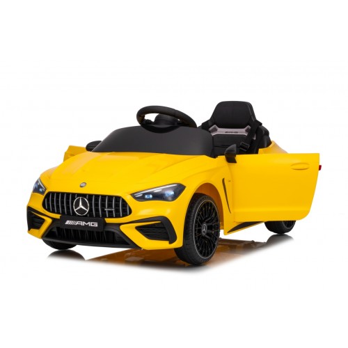 Mercedes Benz AMG CLE 53 Žlté vozidlo
