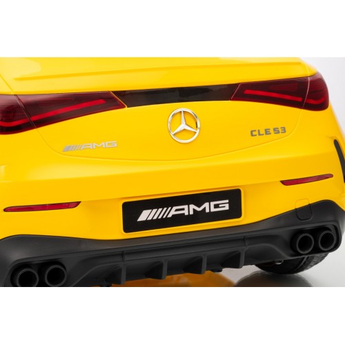 Mercedes Benz AMG CLE 53 Žlté vozidlo