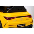 Mercedes Benz AMG CLE 53 Žlté vozidlo