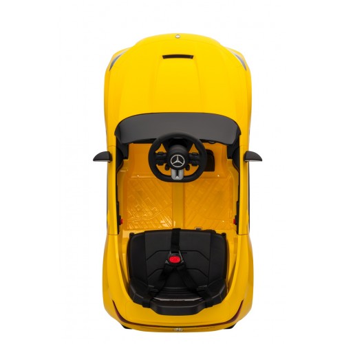 Mercedes Benz AMG CLE 53 Žlté vozidlo